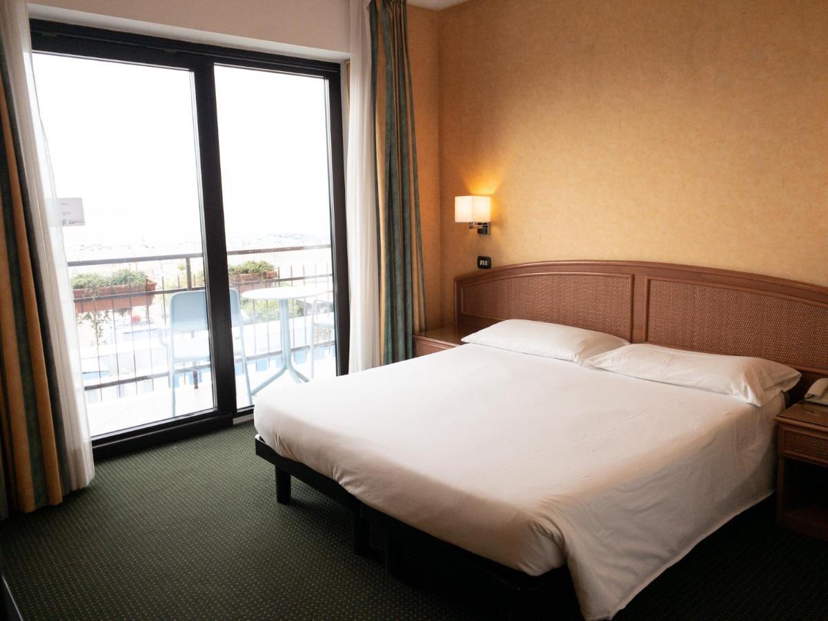 קיאברי Hotel Santa Maria מראה חיצוני תמונה