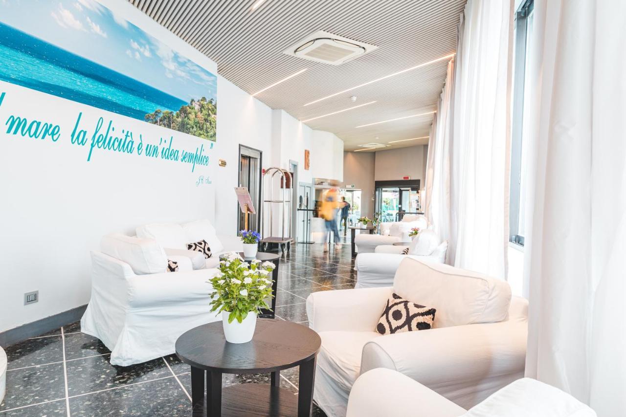 קיאברי Hotel Santa Maria מראה חיצוני תמונה