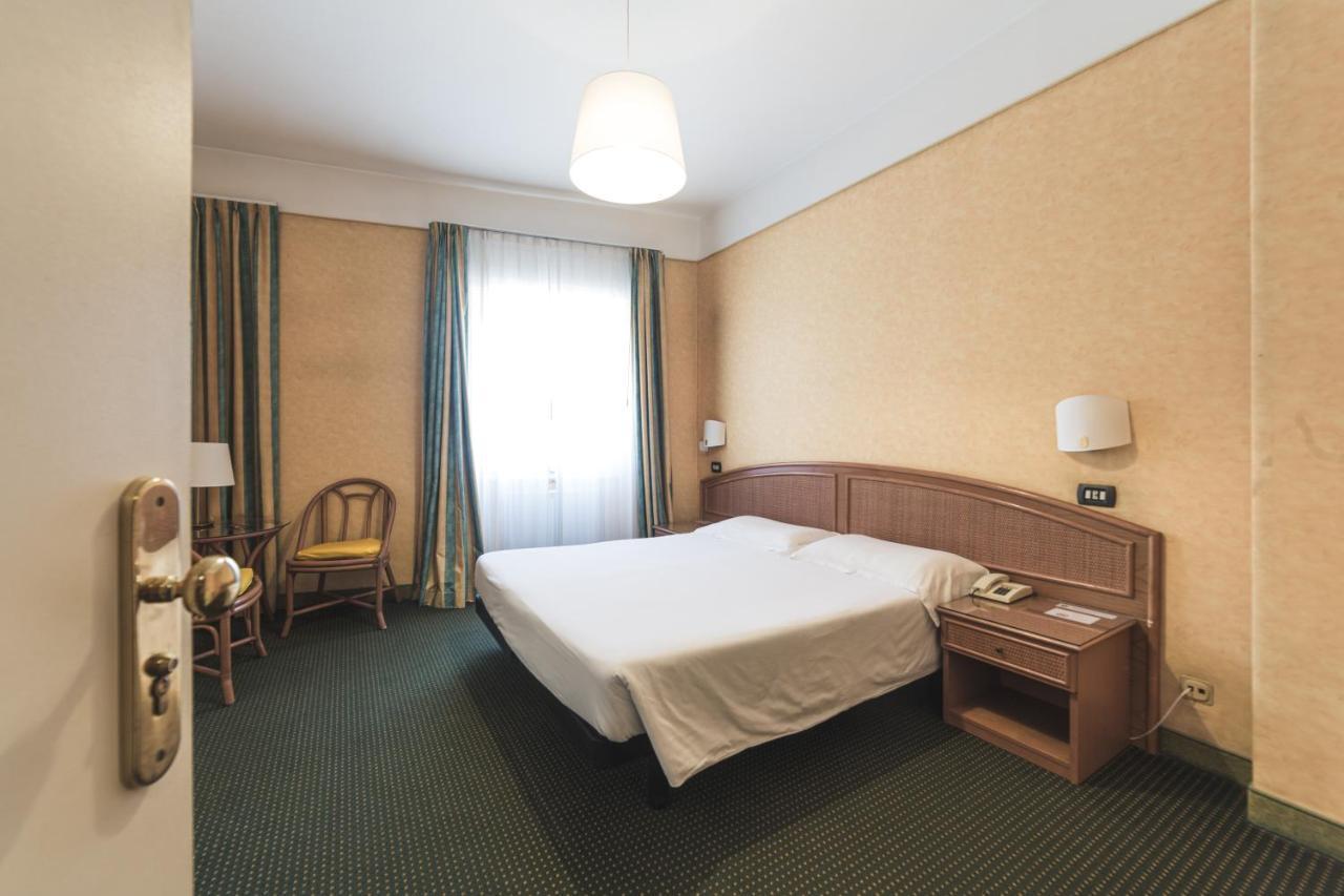 קיאברי Hotel Santa Maria מראה חיצוני תמונה