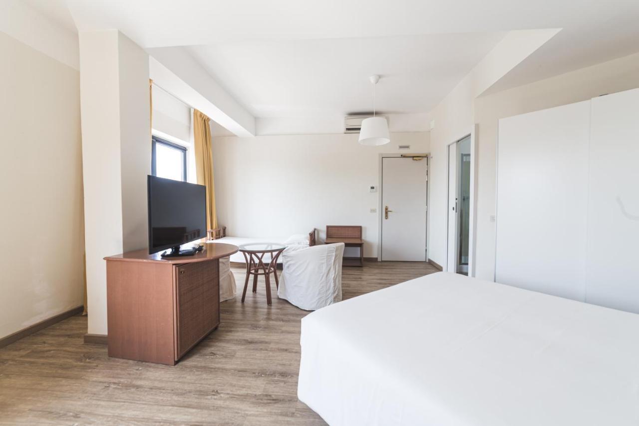קיאברי Hotel Santa Maria מראה חיצוני תמונה