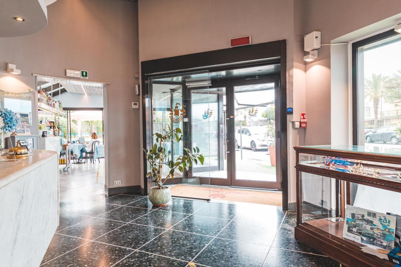 קיאברי Hotel Santa Maria מראה חיצוני תמונה