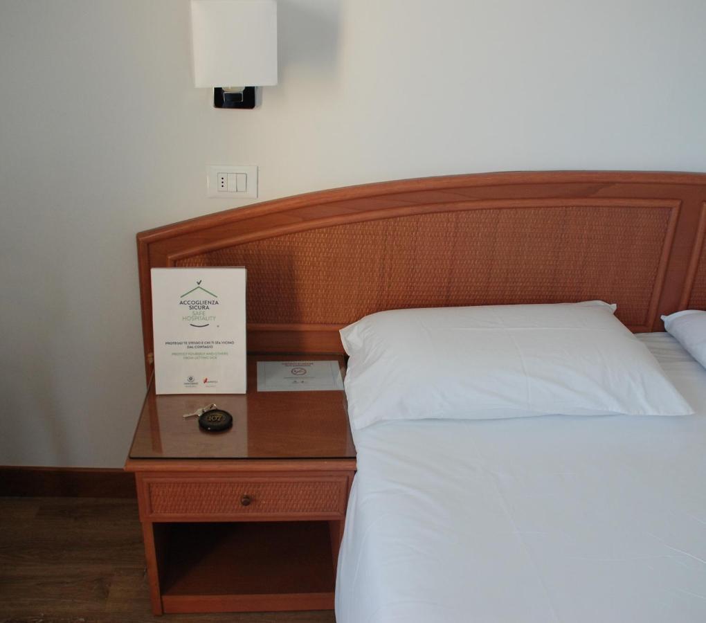 קיאברי Hotel Santa Maria מראה חיצוני תמונה